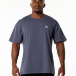 klær T442552 dempet lilla emblem t-skjorte menn Alphalete