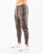 klær T442716 ørken taupe brun academy club jogger menn Alphalete